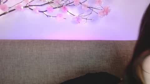     online show from October 13, 3:01 pm