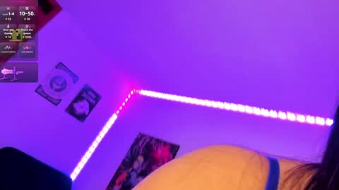 Snapshot of haruu2 chatting on January 12, 2:45 am karen online show from January 12, 2:45 am