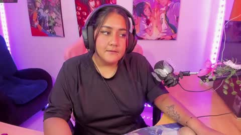 Snapshot of haruu2 chatting on January 19, 5:49 pm karen online show from January 19, 5:49 pm