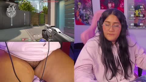 Snapshot of haruu2 chatting on February 1, 2:05 am karen online show from February 1, 2:05 am