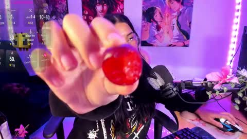 Snapshot of haruu2 chatting on February 22, 11:35 pm karen online show from February 22, 11:35 pm