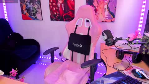 Snapshot of haruu2 chatting on February 23, 5:07 pm karen online show from February 23, 5:07 pm