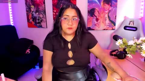 Snapshot of haruu2 chatting on October 5, 2:37 pm karen online show from October 5, 2:37 pm