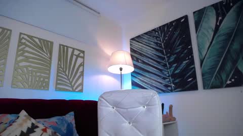 Nicole online show from February 17, 9:08 pm