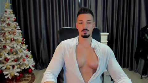 Snapshot of haydenspears chatting on December 15, 7:46 am HaydenSpears online show from December 15, 7:46 am