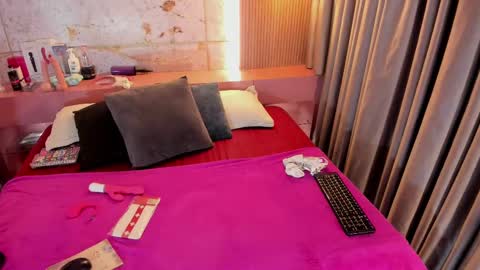 haylenpark online show from September 14, 10:03 am