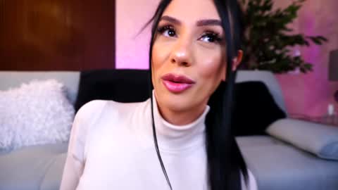 Haylie online show from January 2, 9:22 am