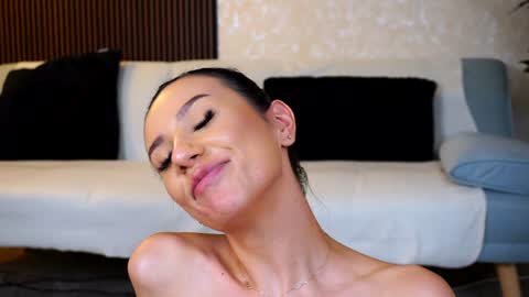 Haylie online show from February 2, 1:30 pm