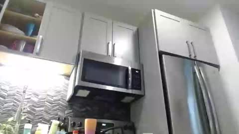 Snapshot of hazel_skye chatting on December 28, 11:59 pm Hazel online show from December 28, 11:59 pm