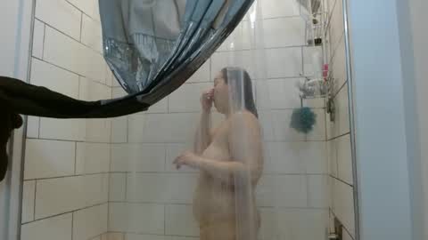 Snapshot of hazel_skye chatting on December 29, 5:33 pm Hazel online show from December 29, 5:33 pm