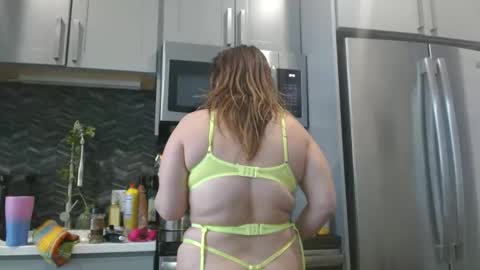 Snapshot of hazel_skye chatting on February 17, 4:48 pm Hazel online show from February 17, 4:48 pm