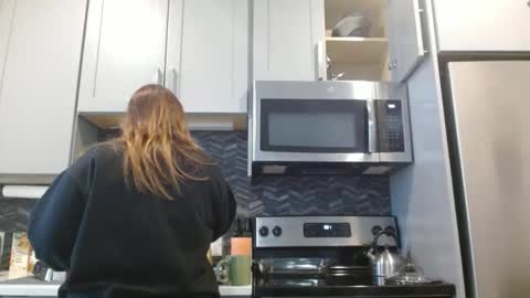 Snapshot of hazel_skye chatting on February 21, 2:59 pm Hazel online show from February 21, 2:59 pm