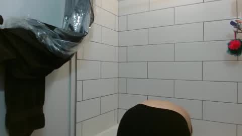 Snapshot of hazel_skye chatting on February 21, 8:49 pm Hazel online show from February 21, 8:49 pm