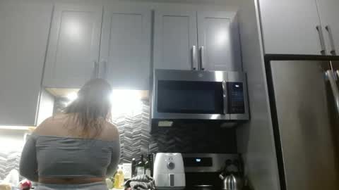 Snapshot of hazel_skye chatting on February 25, 1:30 am Hazel online show from February 25, 1:30 am