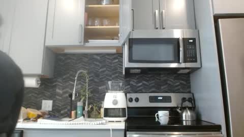 Snapshot of hazel_skye chatting on February 27, 6:31 pm Hazel online show from February 27, 6:31 pm