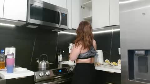 Snapshot of hazel_skye chatting on October 27, 8:35 pm Hazel online show from October 27, 8:35 pm