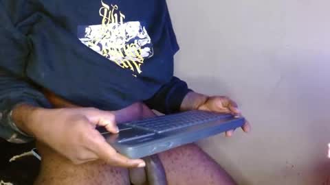 Snapshot of hazlan_420 chatting on September 22, 11:01 am hazlan_420 online show from September 22, 11:01 am