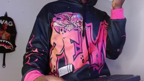 Snapshot of hazlan_420 chatting on November 22, 2:49 pm hazlan_420 online show from November 22, 2:49 pm