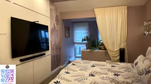 Snapshot of heart_petal chatting on November 29, 10:29 am Mona online show from November 29, 10:29 am