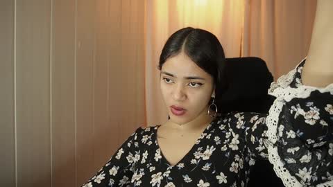 Snapshot of hecate333 chatting on February 8, 5:39 pm hecate333 online show from February 8, 5:39 pm