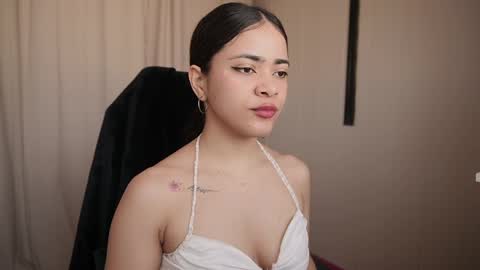 Snapshot of hecate333 chatting on February 9, 8:54 am hecate333 online show from February 9, 8:54 am