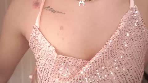 Snapshot of hecate333 chatting on October 15, 8:58 am hecate333 online show from October 15, 8:58 am