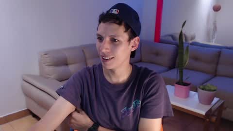 hefesto_69 online show from December 11, 6:20 pm