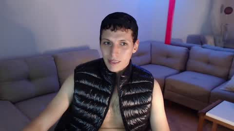 hefesto_69 online show from December 27, 2:58 am