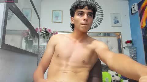 heiker_ online show from March 4, 7:41 am