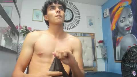 heiker_ online show from March 7, 5:51 am