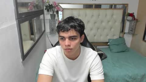 heiker_ online show from September 25, 2:59 am