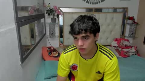 heiker_ online show from October 27, 3:43 am