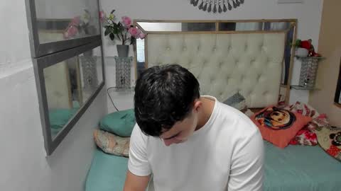 heiker_ online show from November 5, 2:22 am