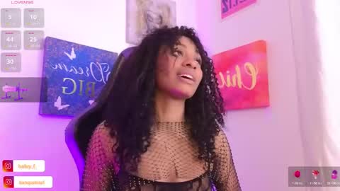 Snapshot of heily_fox chatting on February 2, 10:02 am HEILY online show from February 2, 10:02 am