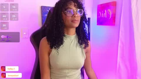 Snapshot of heily_fox chatting on February 5, 6:56 am HEILY online show from February 5, 6:56 am