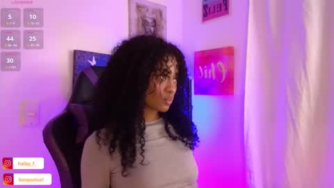 Snapshot of heily_fox chatting on February 7, 11:01 am HEILY online show from February 7, 11:01 am