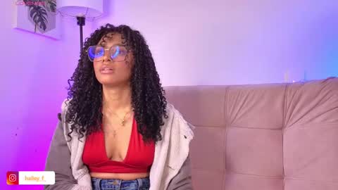 Snapshot of heily_fox chatting on March 1, 6:35 am HEILY online show from March 1, 6:35 am