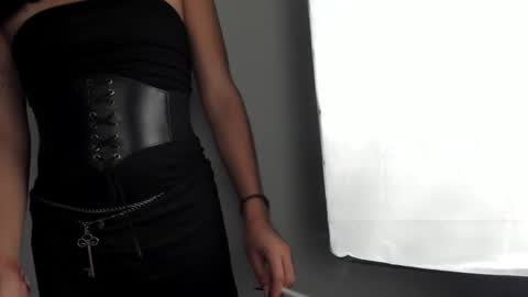 Heka Prudence online show from December 5, 5:26 am