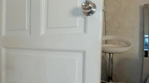 Hella online show from November 23, 1:16 am