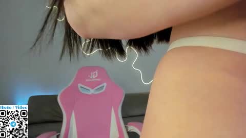 helen_spark online show from November 17, 1:44 am