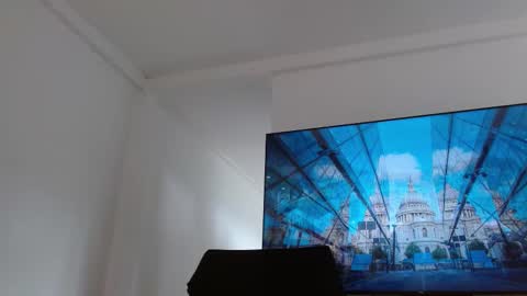  -- EE -- online show from February 11, 7:27 pm