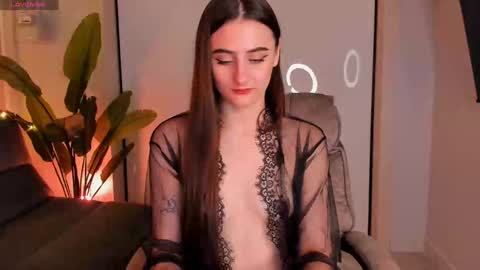 Snapshot of helena_lorente chatting on December 20, 8:45 pm Helen online show from December 20, 8:45 pm