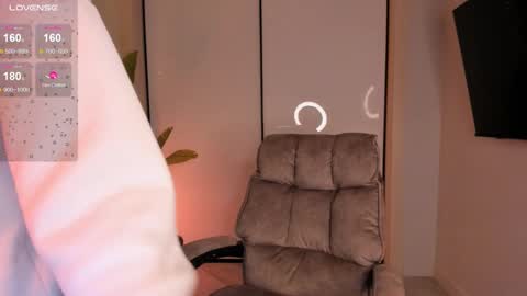 Snapshot of helena_lorente chatting on January 23, 7:51 pm Helen online show from January 23, 7:51 pm