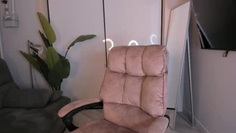 Snapshot of helena_lorente chatting on December 4, 6:49 pm Helen online show from December 4, 6:49 pm