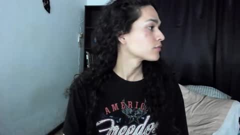 Snapshot of helena_spellman chatting on October 27, 6:39 am helena_spellman online show from October 27, 6:39 am