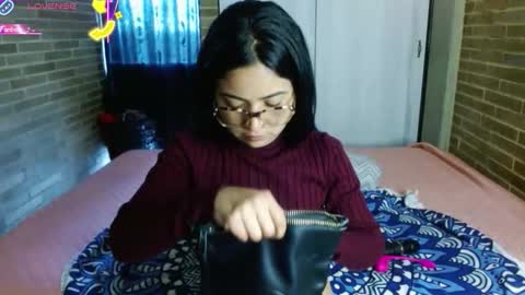 Snapshot of helenacyruss666 chatting on October 14, 7:14 pm Only 18 cyrus online show from October 14, 7:14 pm