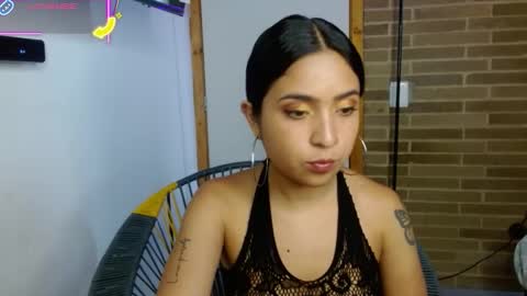 Snapshot of helenacyruss666 chatting on October 27, 7:18 pm Only 18 cyrus online show from October 27, 7:18 pm