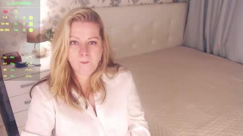 Helena Bonham online show from December 18, 6:53 am