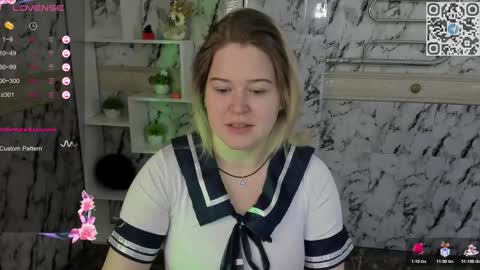 helenhartt online show from November 4, 6:01 am