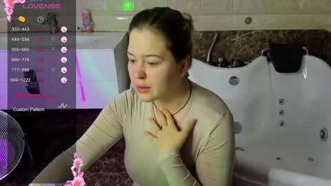 helenhartt online show from November 10, 1:59 am